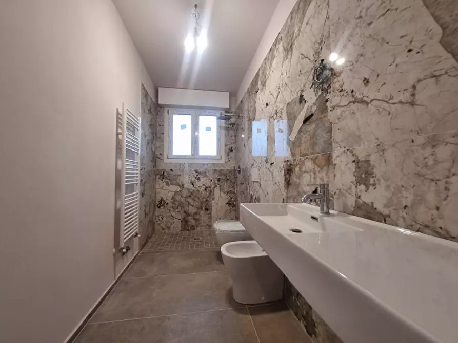 Immagine 5 di Appartamento in vendita  in VIA CIMABUE a Campi Bisenzio