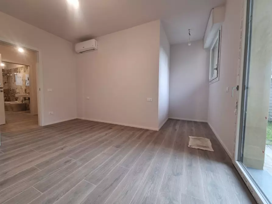 Immagine 8 di Appartamento in vendita  in VIA CIMABUE a Campi Bisenzio