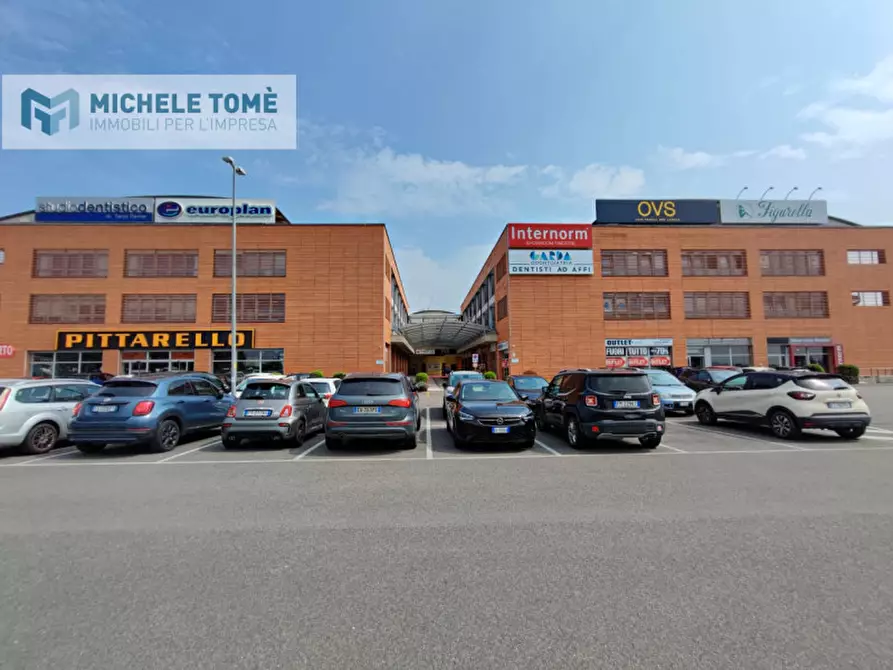 Immagine 13 di Magazzino in affitto  in via crivellin a Affi