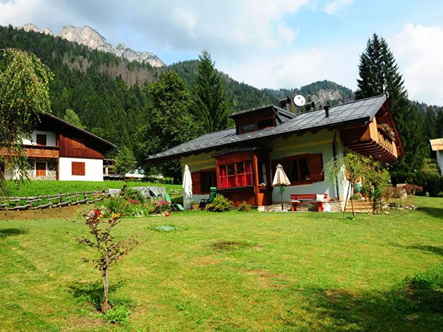 Immagine 26 di Villa in vendita  in Via Valle Ansiei,sn a Auronzo Di Cadore
