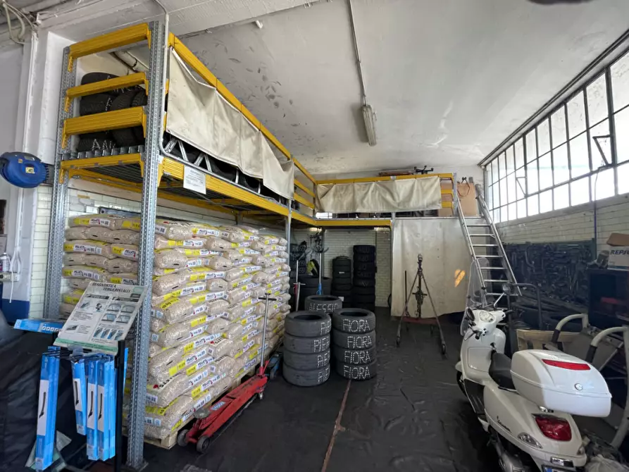 Immagine 2 di Laboratorio in vendita  in Via sette Martiri a Padova