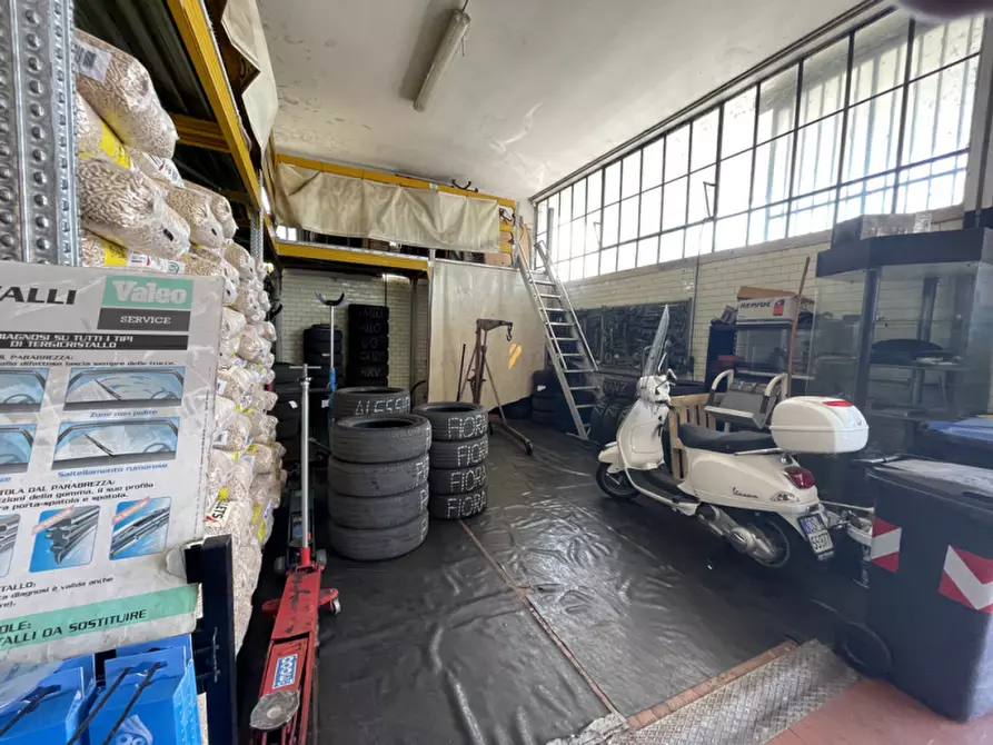 Immagine 9 di Laboratorio in vendita  in Via sette Martiri a Padova