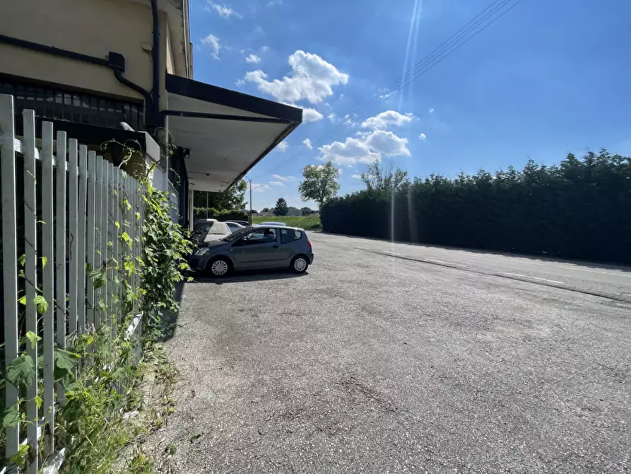 Immagine 11 di Laboratorio in vendita  in Via sette Martiri a Padova