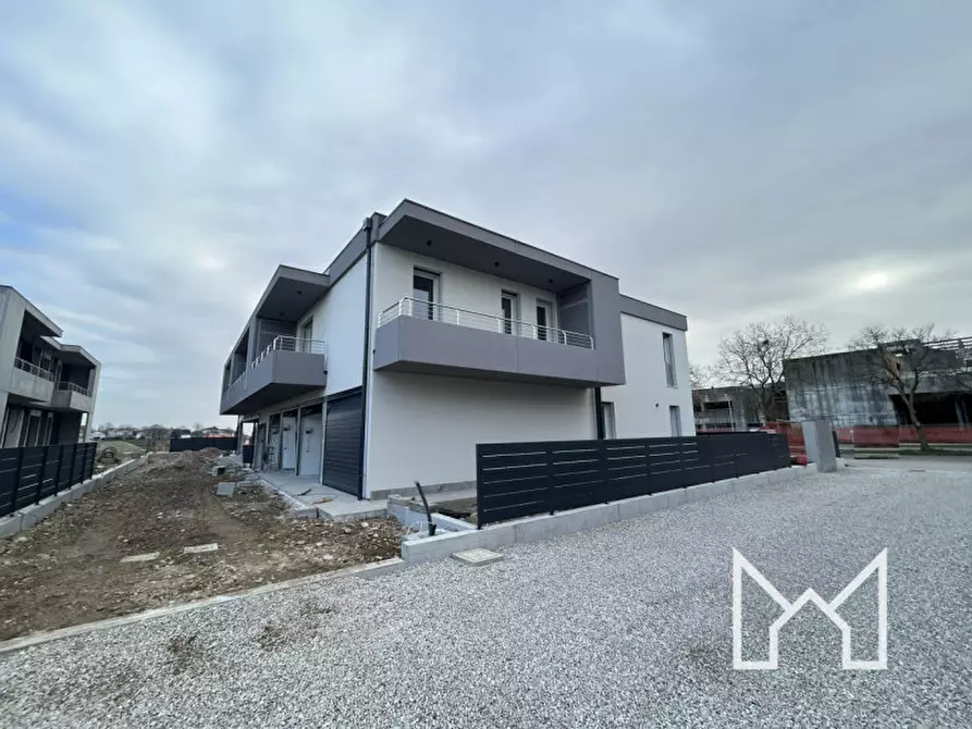 Immagine 2 di Appartamento in vendita  a Rossano Veneto