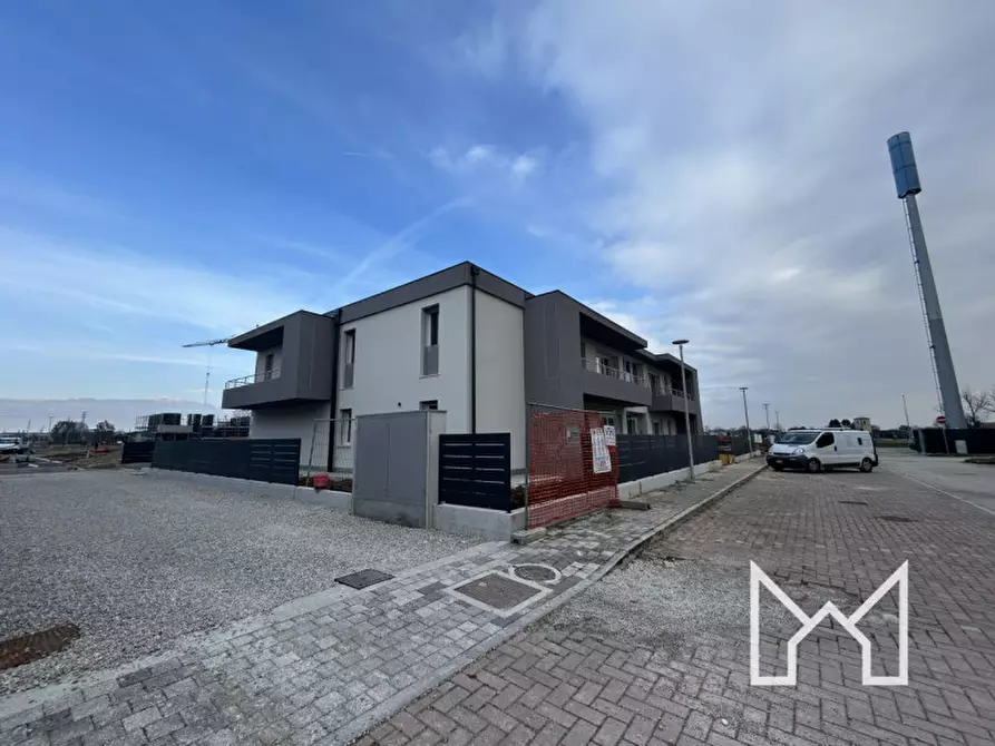 Immagine 5 di Appartamento in vendita  a Rossano Veneto