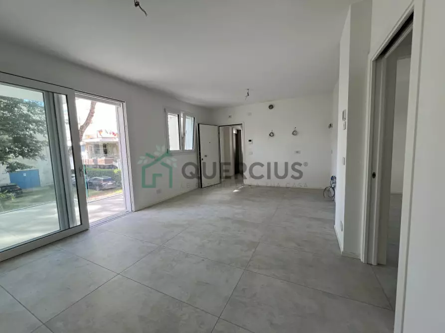 Immagine 5 di Appartamento in vendita  in Via Andrea Bafile a Jesolo