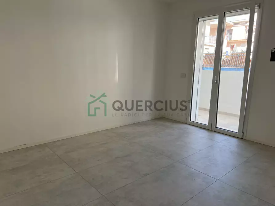 Immagine 13 di Appartamento in vendita  in Via Andrea Bafile a Jesolo