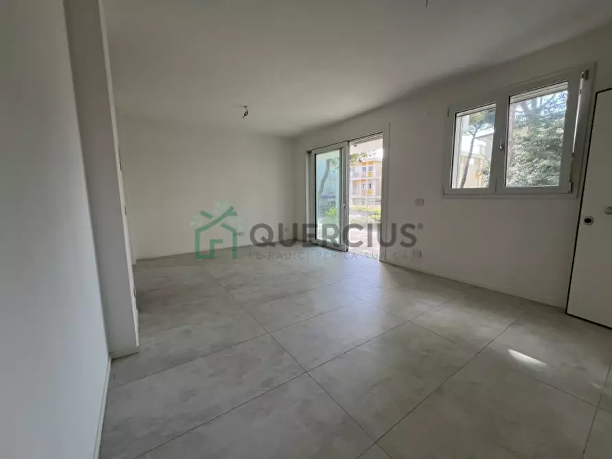 Immagine 49 di Appartamento in vendita  in Via Andrea Bafile a Jesolo