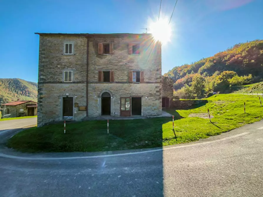 Immagine 5 di Rustico / casale in vendita  in Valenzano a Sestino