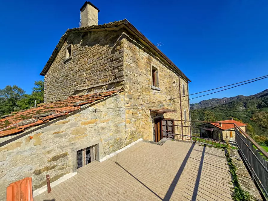 Immagine 37 di Rustico / casale in vendita  in Valenzano a Sestino