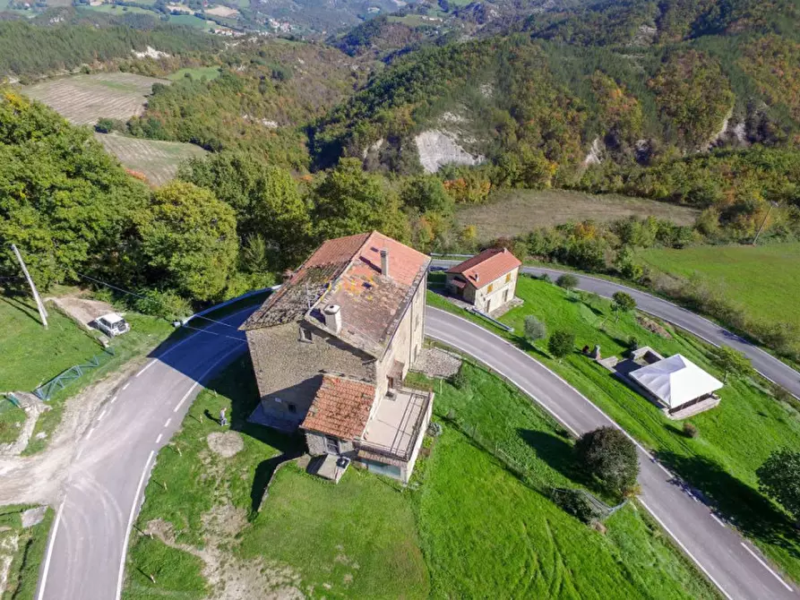 Immagine 40 di Rustico / casale in vendita  in Valenzano a Sestino