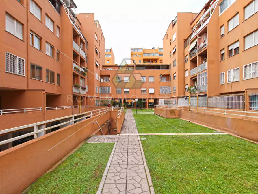 Immagine 35 di Appartamento in vendita  in Via Tazio Nuvolari a Roma