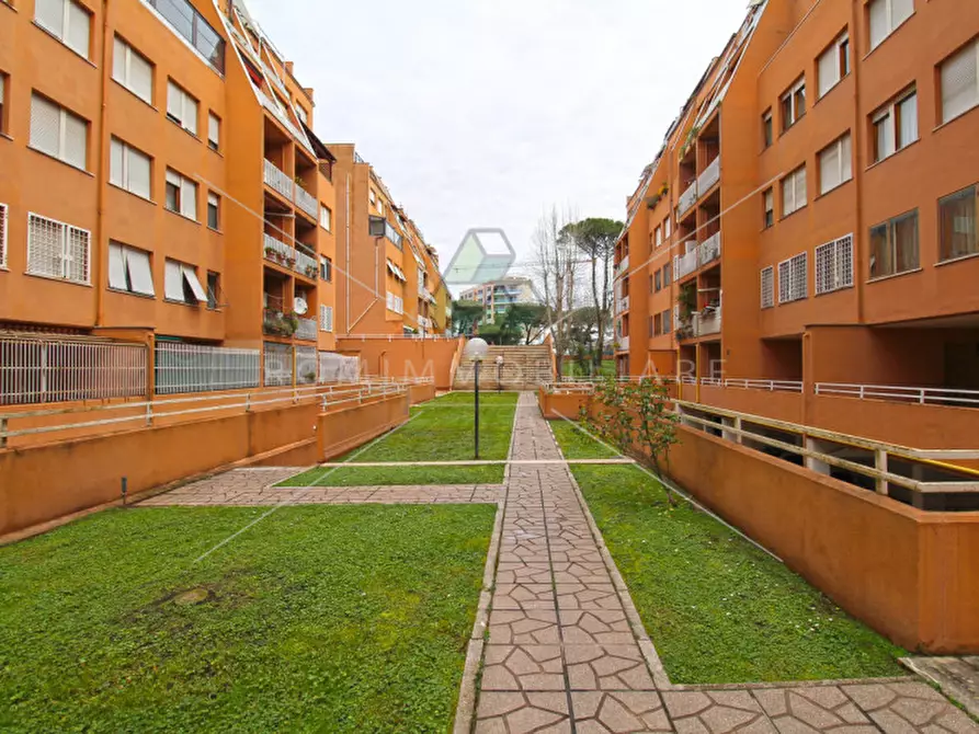 Immagine 36 di Appartamento in vendita  in Via Tazio Nuvolari a Roma