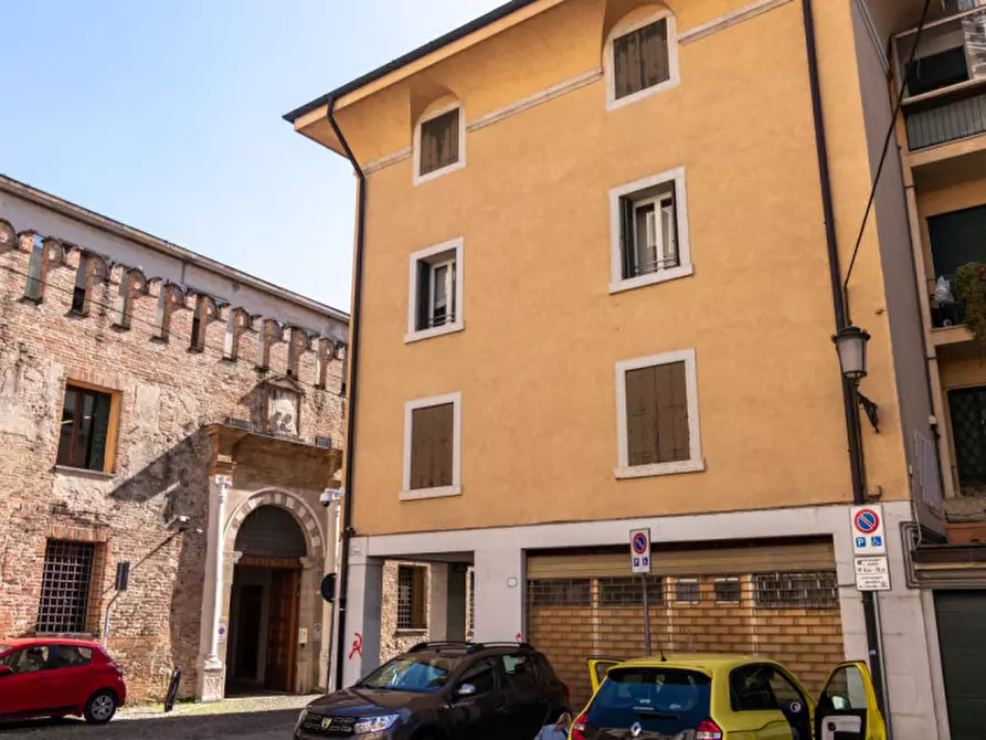 Immagine 2 di Appartamento in vendita  in Via del Vescovado, 16 a Padova