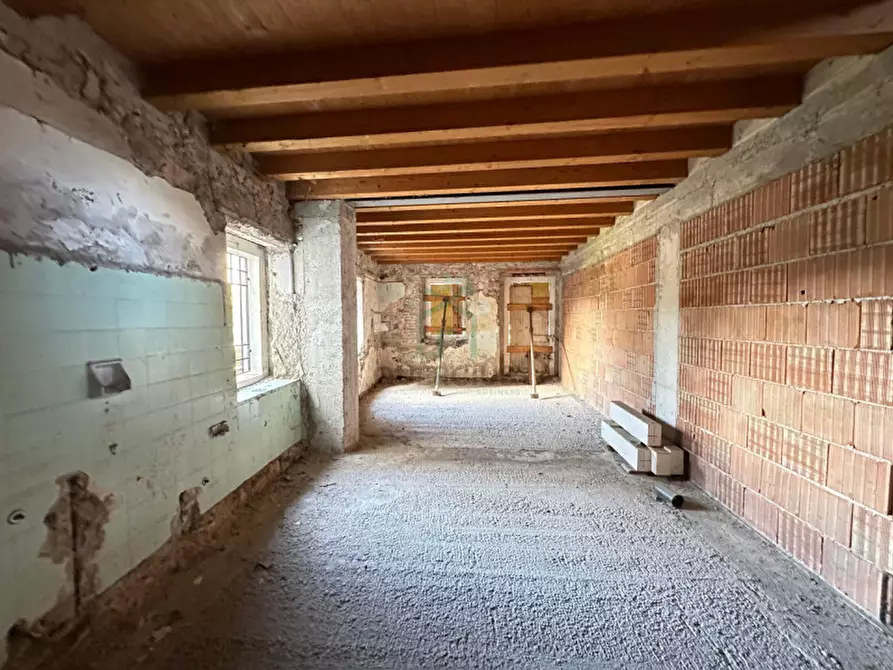 Immagine 10 di Casa bifamiliare in vendita  in Via San Felice Extra a Verona