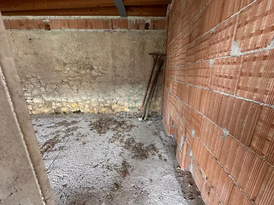 Immagine 22 di Casa bifamiliare in vendita  in Via San Felice Extra a Verona