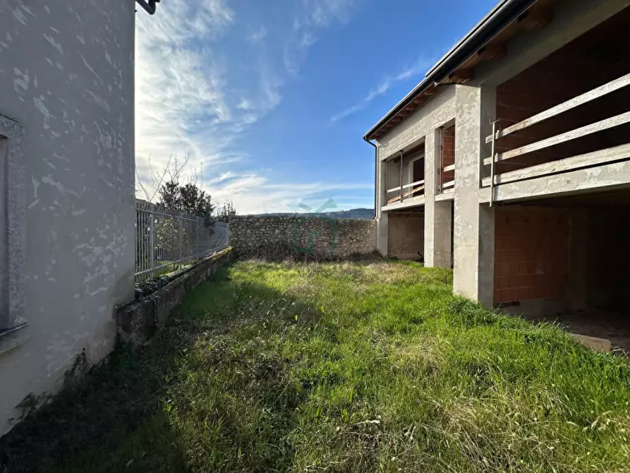 Immagine 33 di Casa bifamiliare in vendita  in Via San Felice Extra a Verona