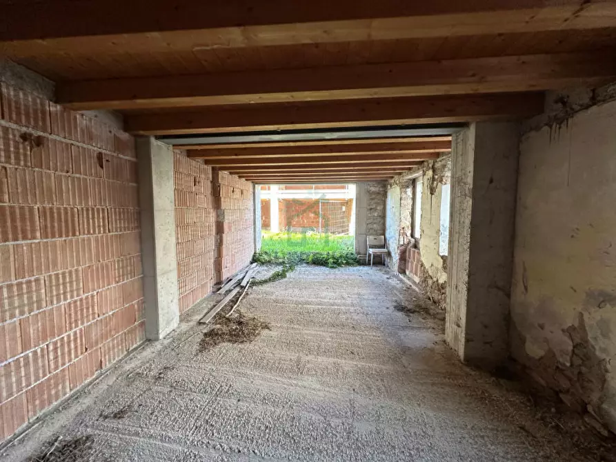 Immagine 35 di Casa bifamiliare in vendita  in Via San Felice Extra a Verona