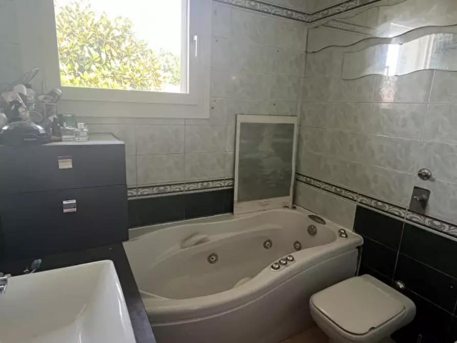 Immagine 15 di Villa in vendita  in Via Aldo Moro a Assago