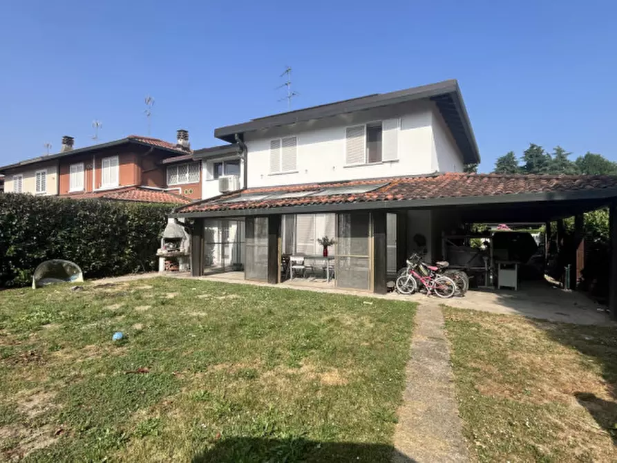 Immagine 20 di Villa in vendita  in Via Aldo Moro a Assago