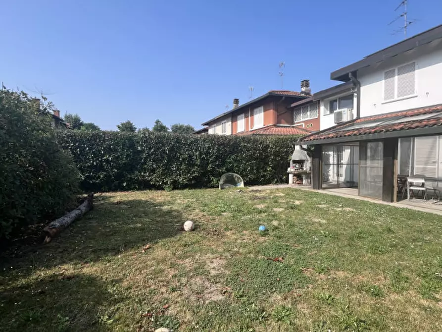 Immagine 21 di Villa in vendita  in Via Aldo Moro a Assago