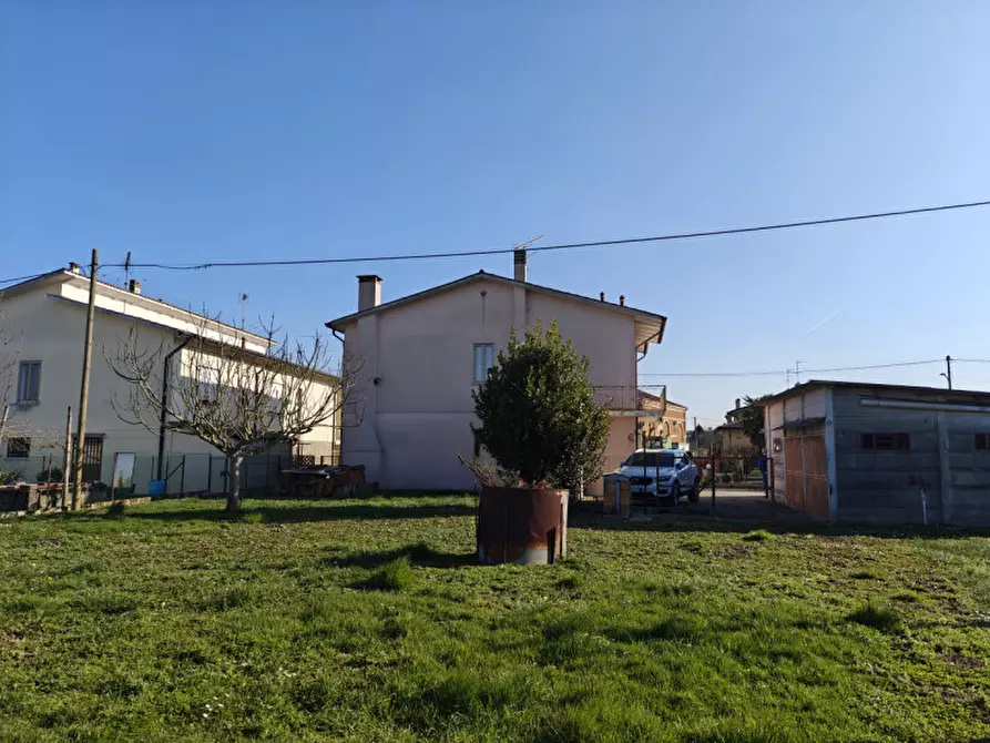 Immagine 23 di Casa indipendente in vendita  a Rovigo