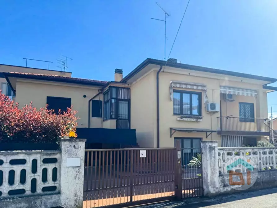 Immagine 2 di Villa in vendita  in Via degli Eusebi 27 a Monfalcone
