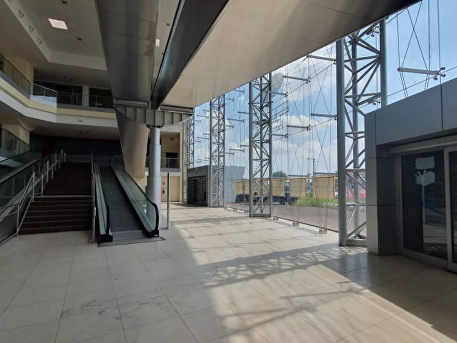 Immagine 26 di Ufficio in affitto  in via prasecco a Pordenone