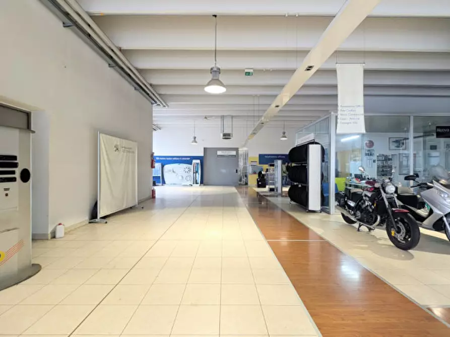 Immagine 3 di Negozio in affitto  in Thiene Via Marco Corner, 5 a Thiene