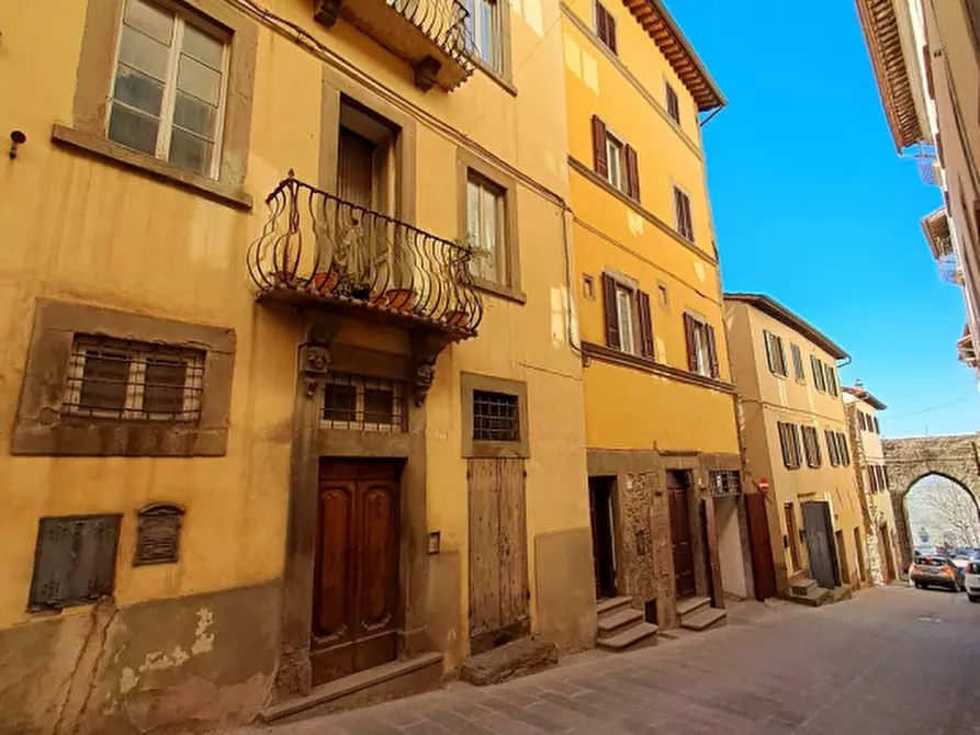 Immagine 1 di Villetta a schiera in vendita  in Via Roma a Cortona