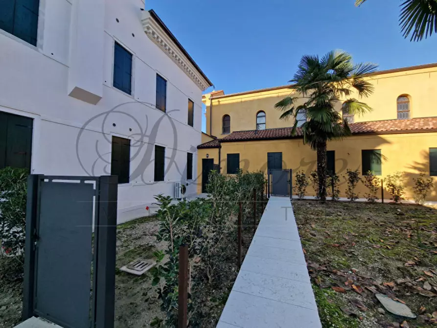 Immagine 16 di Appartamento in vendita  in piazza martiri della liberta' a Mirano