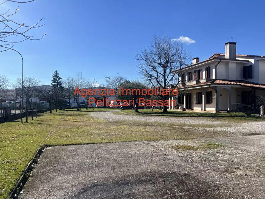 Immagine 2 di Casa indipendente in vendita  in viale delle industrie a Nervesa Della Battaglia