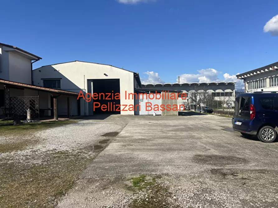 Immagine 3 di Casa indipendente in vendita  in viale delle industrie a Nervesa Della Battaglia