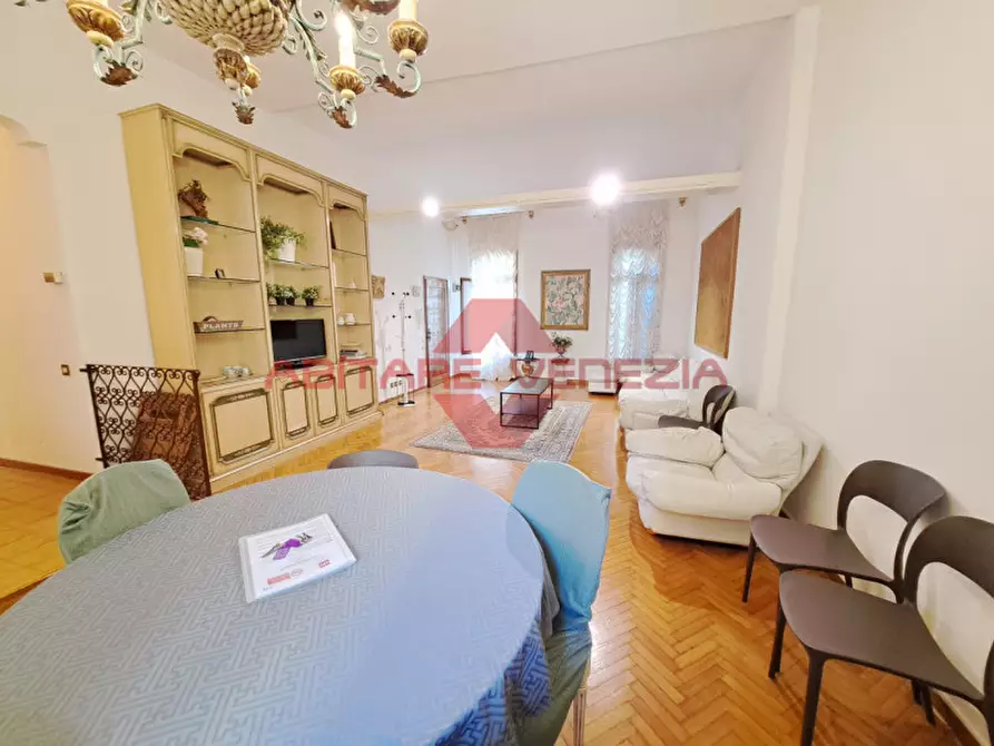 Immagine 7 di Appartamento in vendita  in Campo San Fantin a Venezia