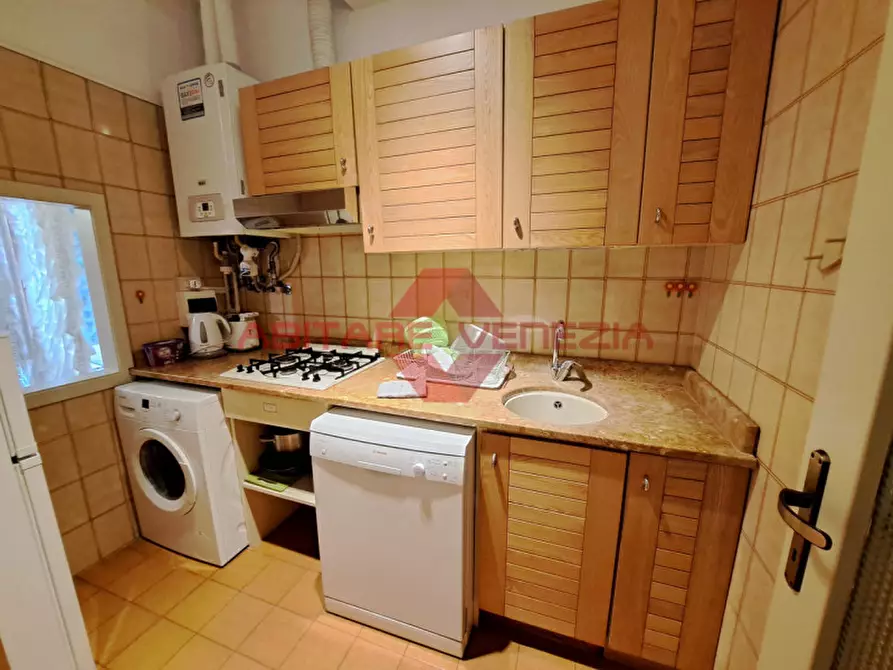 Immagine 8 di Appartamento in vendita  in Campo San Fantin a Venezia