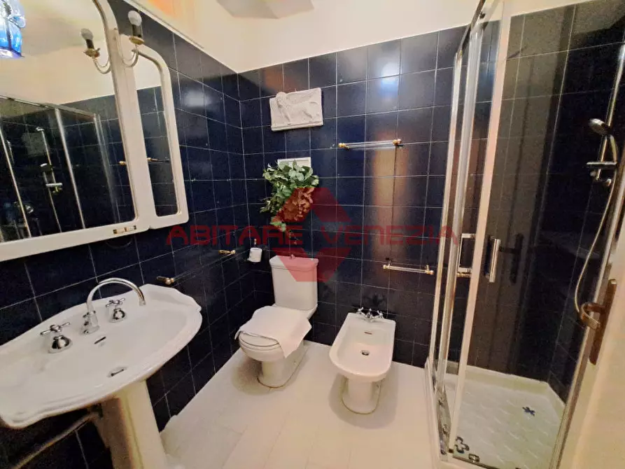 Immagine 11 di Appartamento in vendita  in Campo San Fantin a Venezia