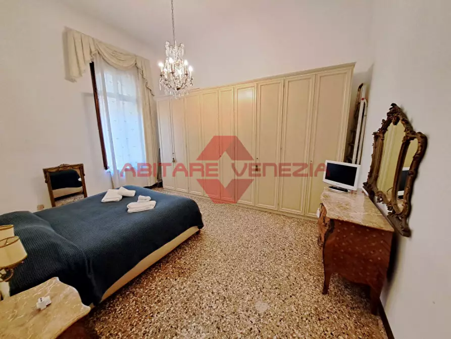 Immagine 13 di Appartamento in vendita  in Campo San Fantin a Venezia