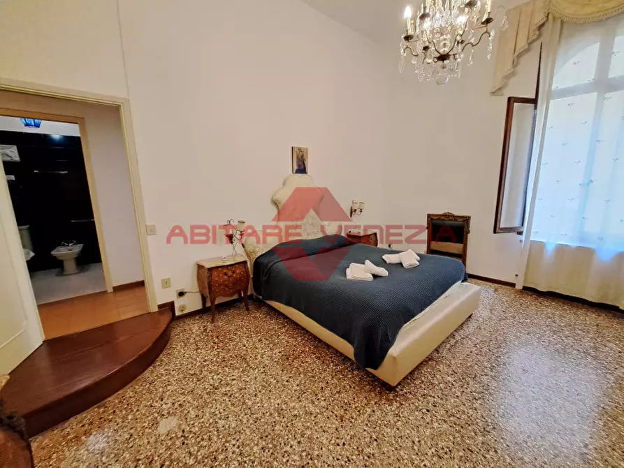 Immagine 15 di Appartamento in vendita  in Campo San Fantin a Venezia