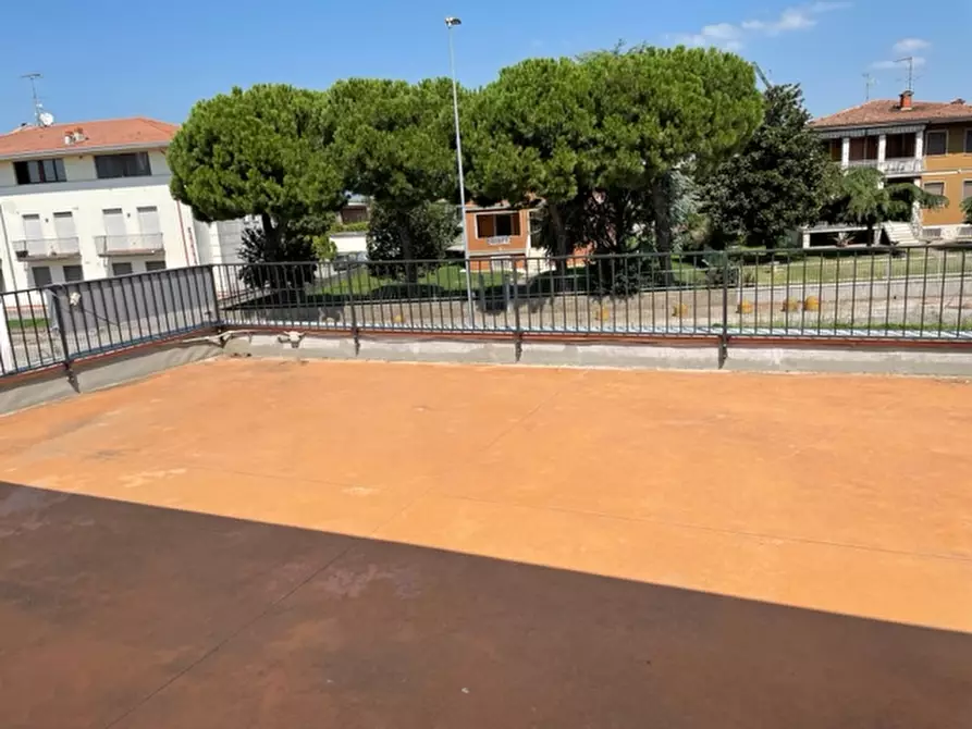 Immagine 7 di Appartamento in vendita  in Via Medole a Castiglione Delle Stiviere