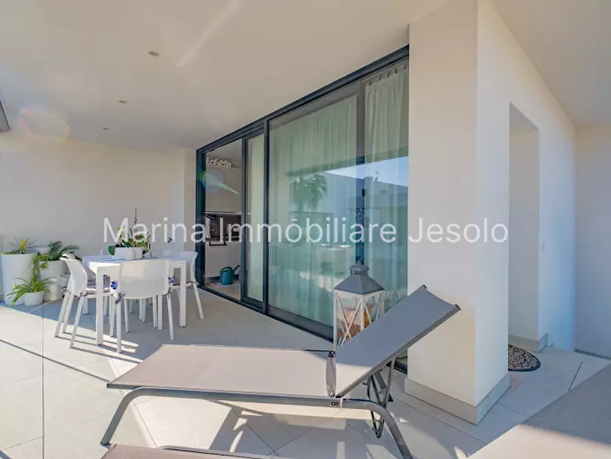 Immagine 5 di Appartamento in vendita  in via giacomo leopardi a Jesolo