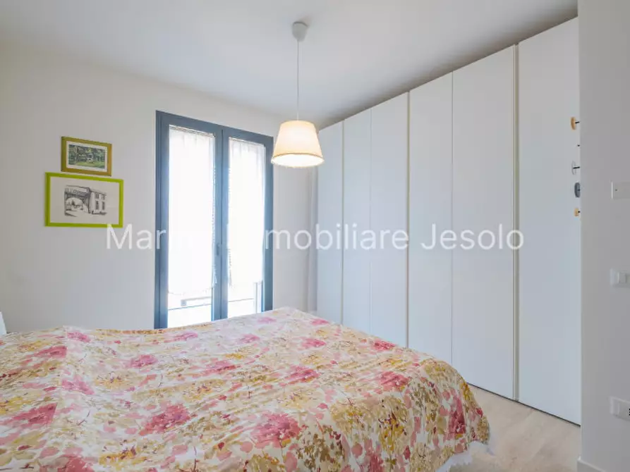 Immagine 16 di Appartamento in vendita  in via giacomo leopardi a Jesolo