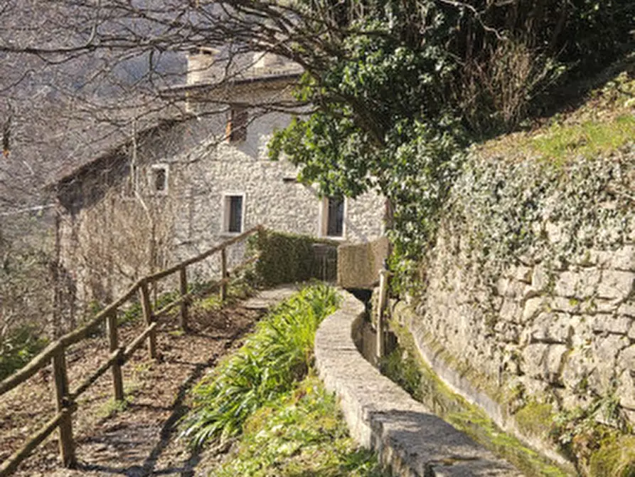 Immagine 7 di Rustico / casale in vendita  in Loc Veraghi a Fumane