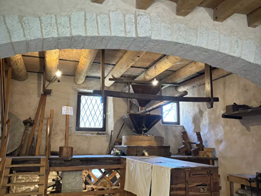 Immagine 36 di Rustico / casale in vendita  in Loc Veraghi a Fumane