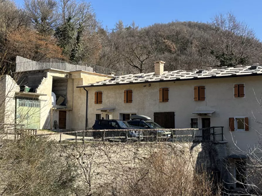 Immagine 51 di Rustico / casale in vendita  in Loc Veraghi a Fumane