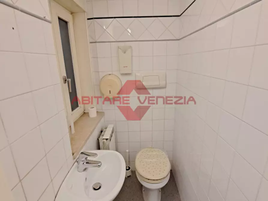 Immagine 21 di Ufficio in vendita  in campo della bragora a Venezia