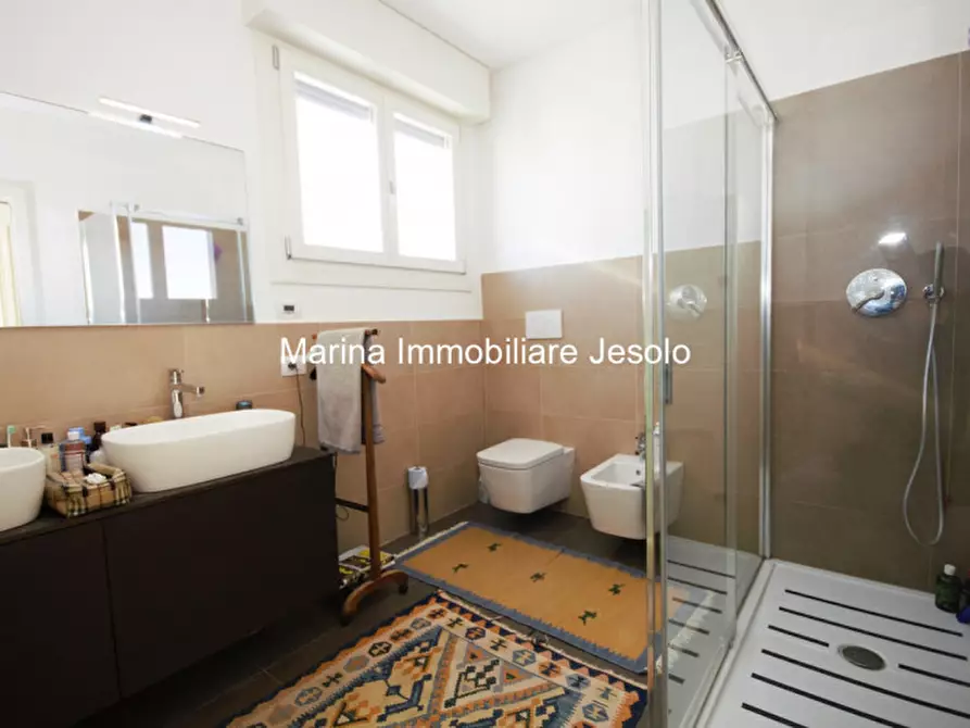 Immagine 15 di Attico in vendita  in via firenze a Jesolo