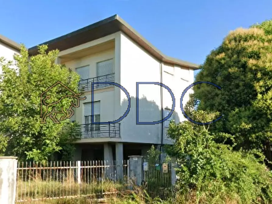 Immagine 4 di Palazzo in vendita  in Via Lombardore 255 a Leini