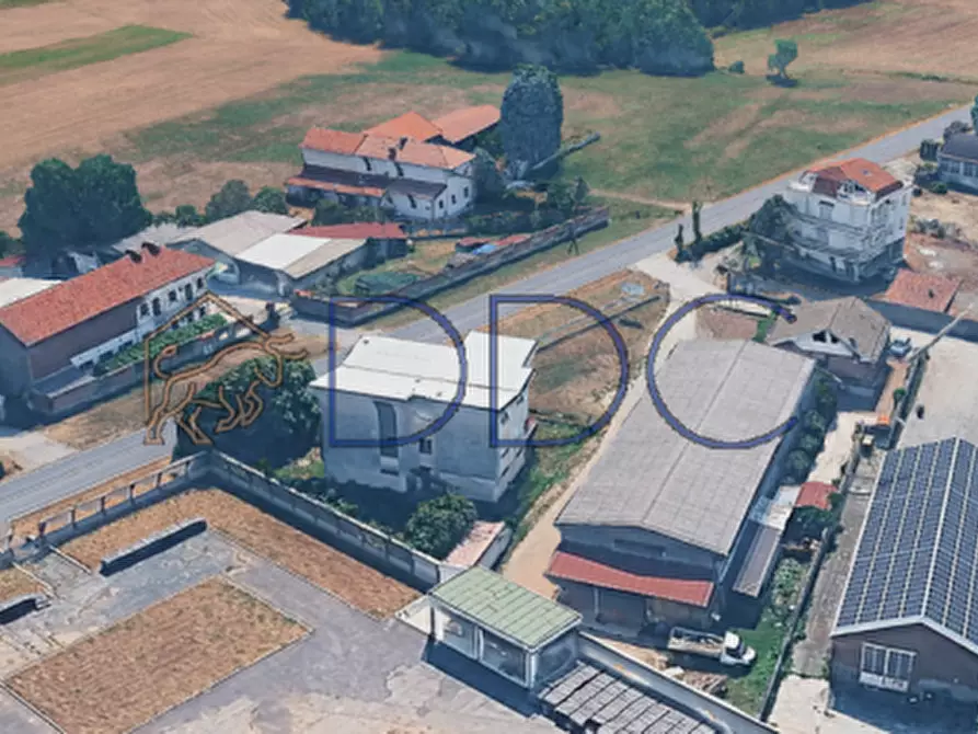 Immagine 6 di Palazzo in vendita  in Via Lombardore 255 a Leini