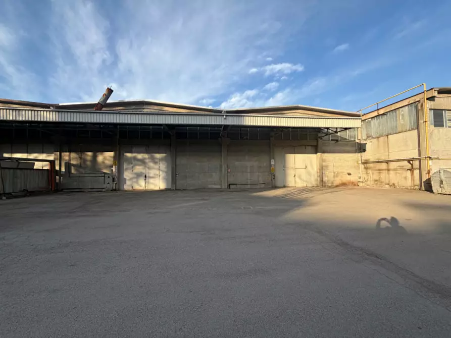 Immagine 2 di Capannone industriale in vendita  in Via Radici in Monte a Castellarano