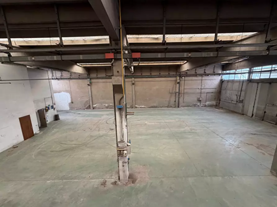 Immagine 7 di Capannone industriale in vendita  in Via Radici in Monte a Castellarano